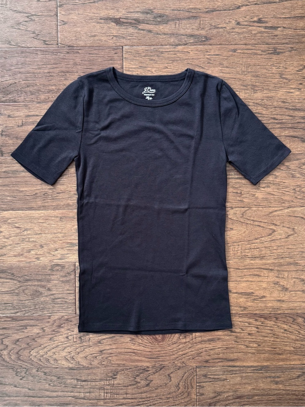 NWOT J. Crew Perfect Slim Fit Tee Black Size Small